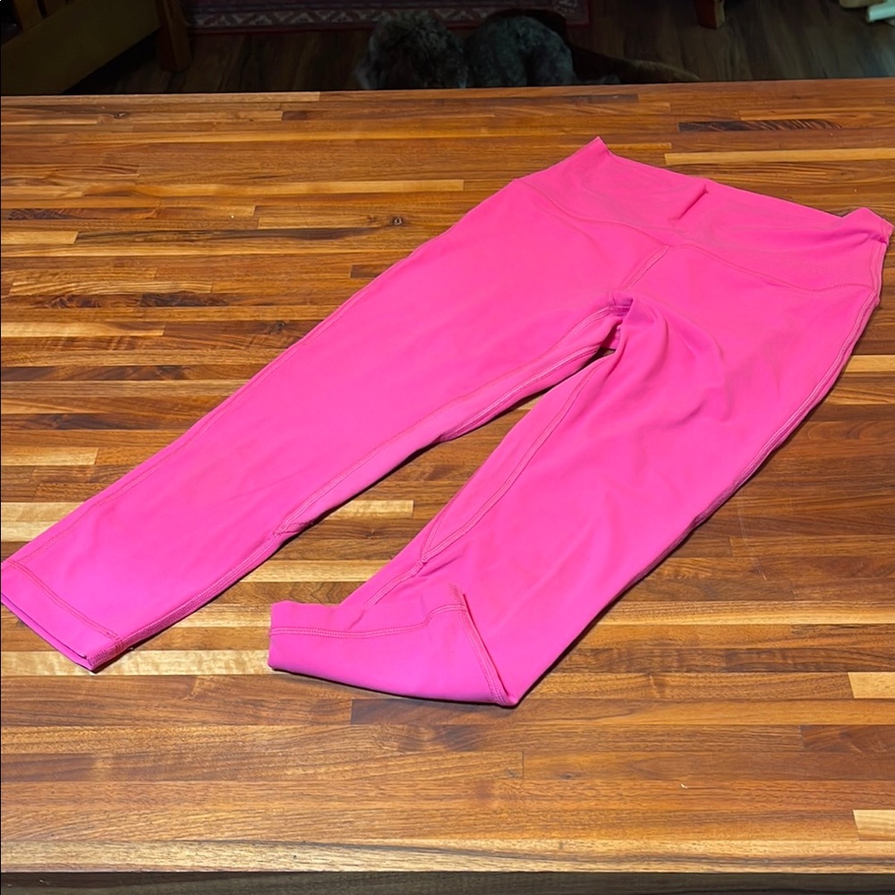 Lululemon hot pink leggings. Cropped.